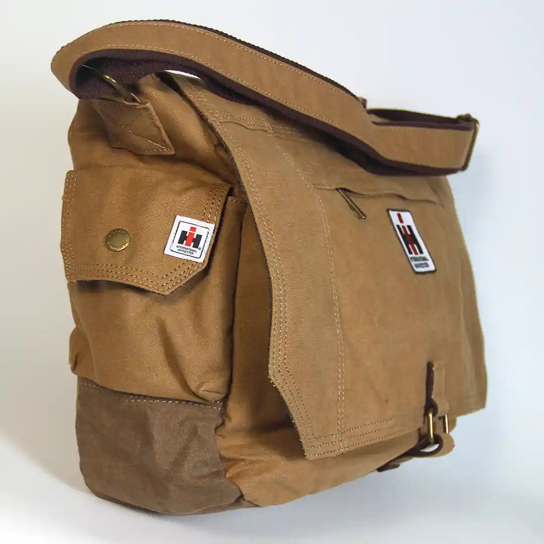 Side view of IH Trail Bag